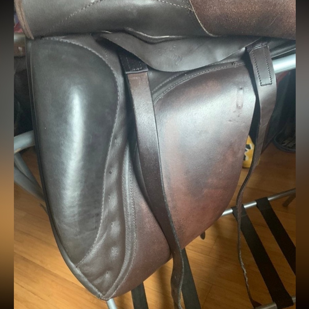 Sankey Dressage Saddle - Picture 5 of 12